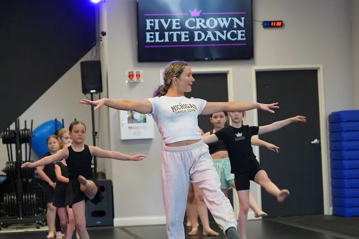 Five Crown Fitness Picture 7