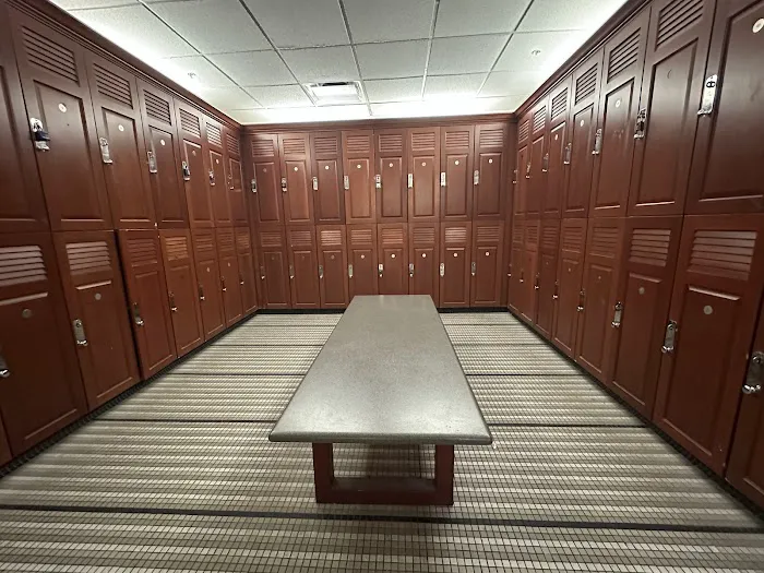 LA Fitness Picture 7