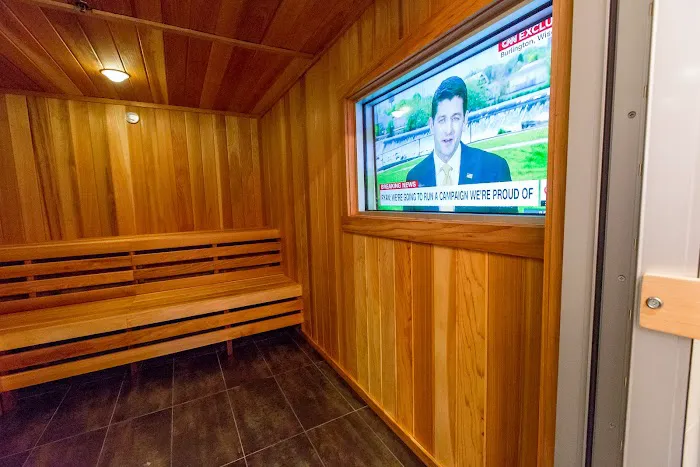 The Edge Fitness Clubs Picture 7