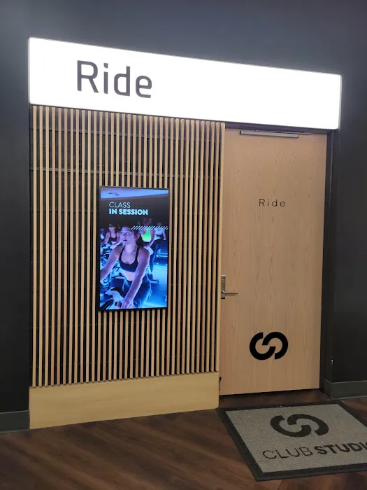 Club Studio Picture 1