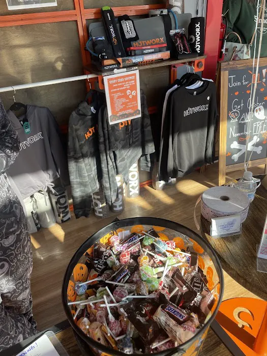 HOTWORX - Clawson, MI - Downtown Picture 4