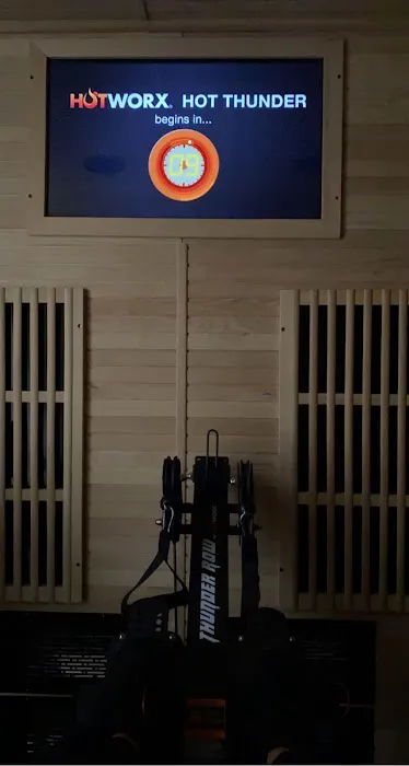 HOTWORX - Clawson, MI - Downtown Picture 5