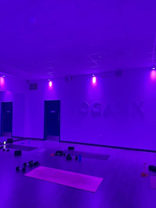 YogaSix Knapp's Crossing Picture 4