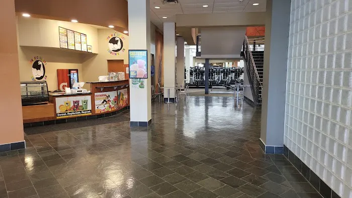 LA Fitness Picture 6