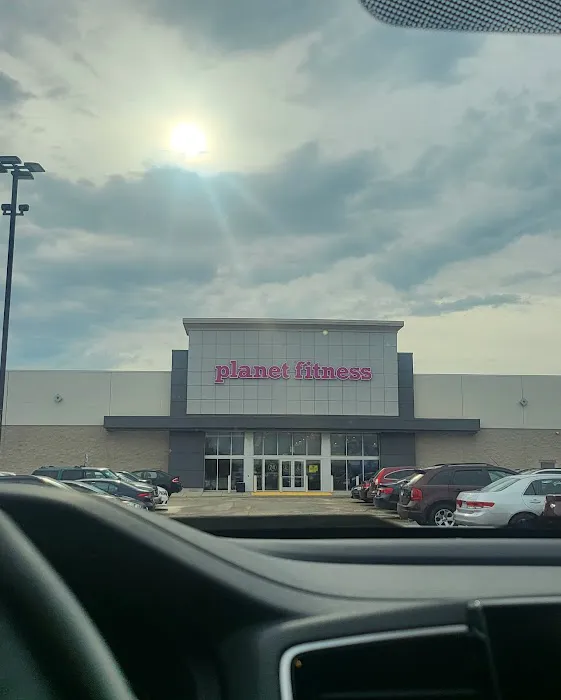 Planet Fitness Picture 4