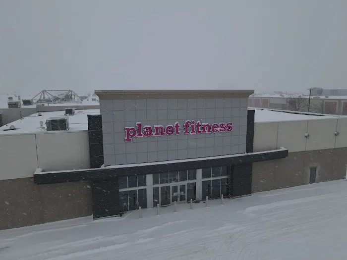 Planet Fitness Picture 2