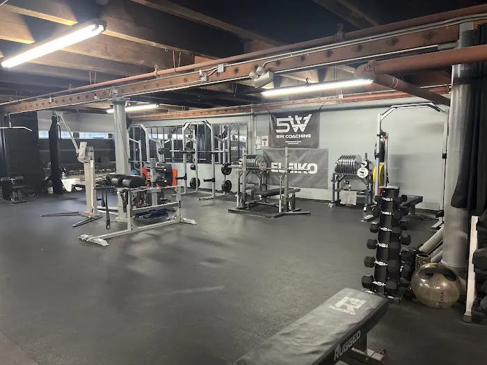 5W Strength Club Picture 7