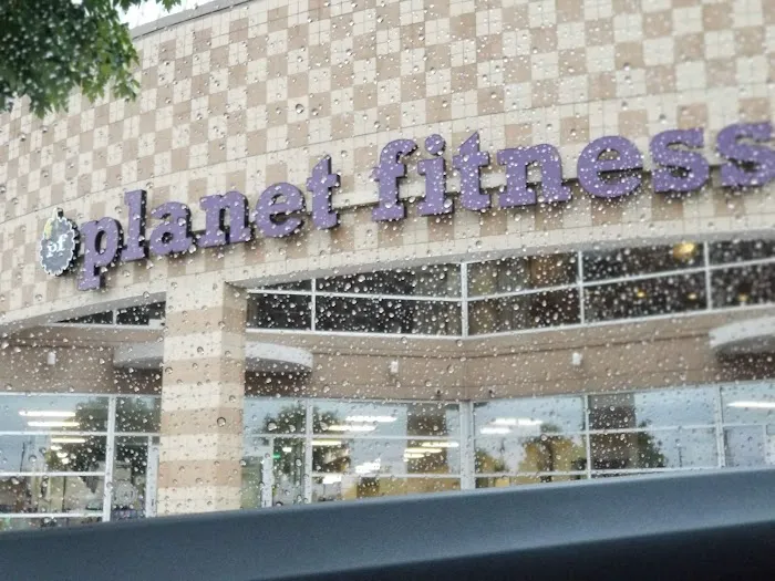 Planet Fitness Picture 4