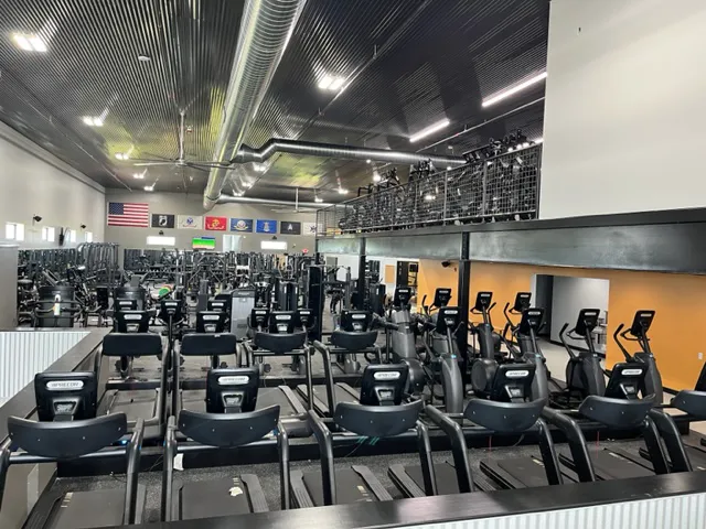 Titan Fitness - Pekin Picture 3