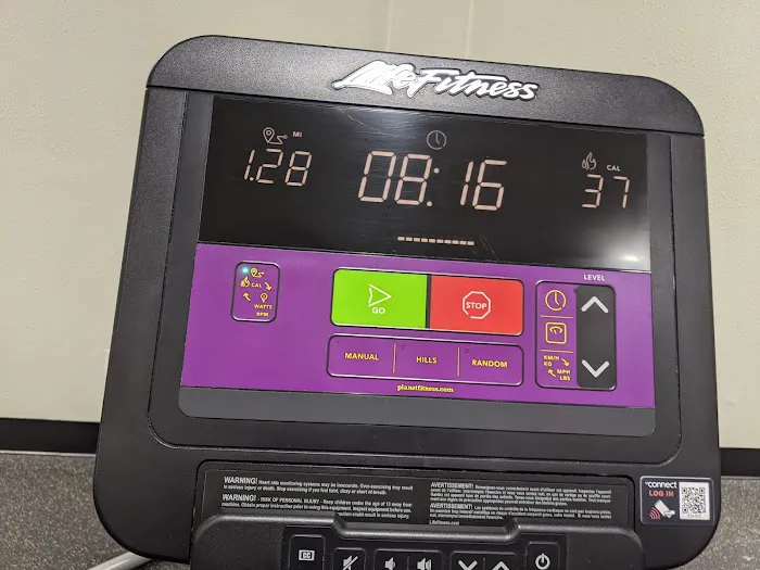 Planet Fitness Picture 9