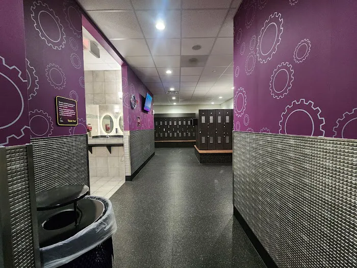 Planet Fitness Picture 6