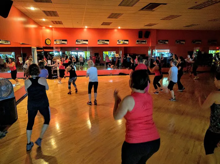 Gold's Gym Picture 3