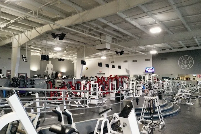 Gold's Gym Picture 9