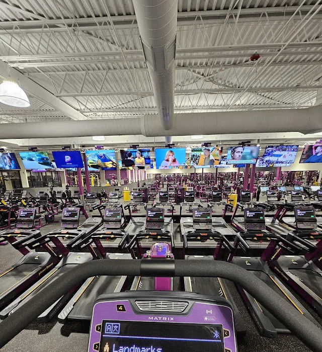 Planet Fitness Picture 4