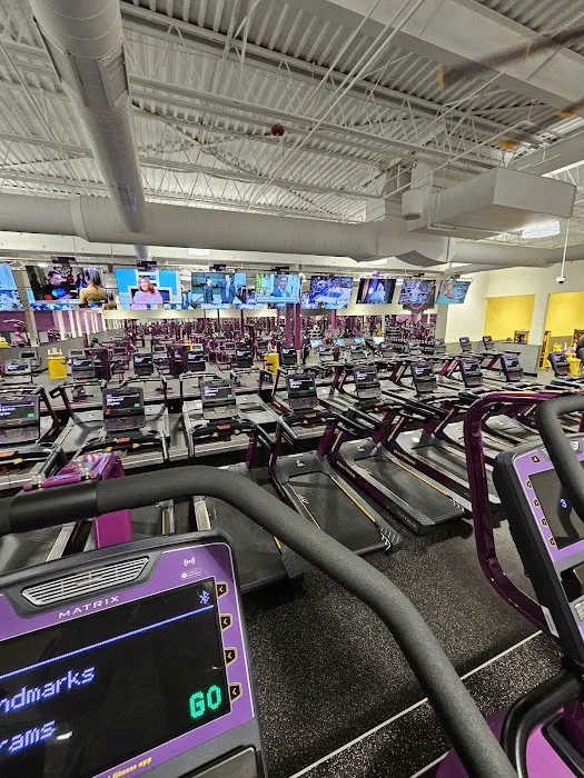 Planet Fitness Picture 5