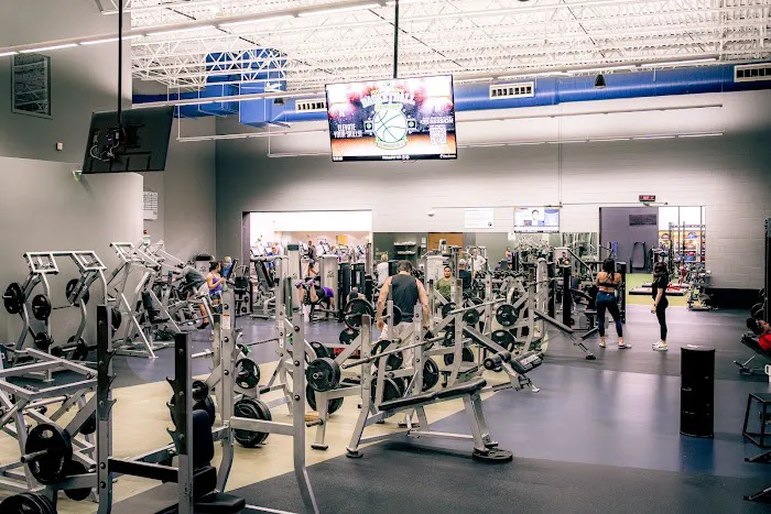 Four Seasons Health Club Picture 5