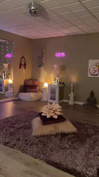 Manifestation Yoga Coach Picture 4