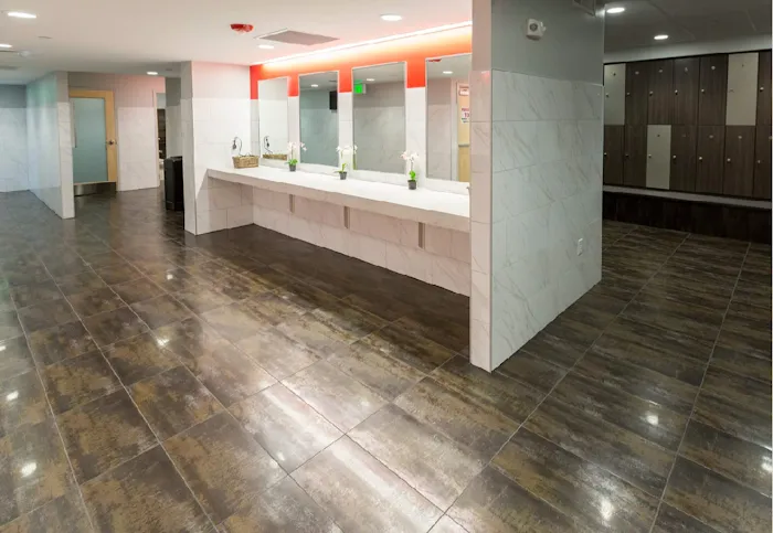 The Edge Fitness Clubs Picture 10