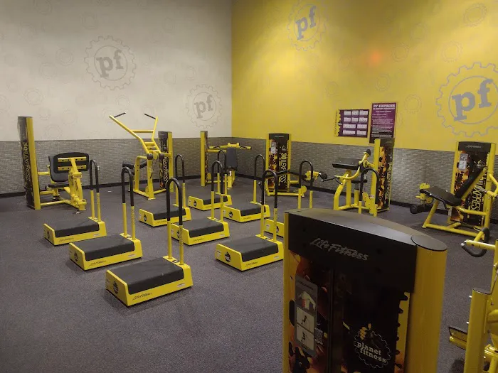 Planet Fitness Picture 10