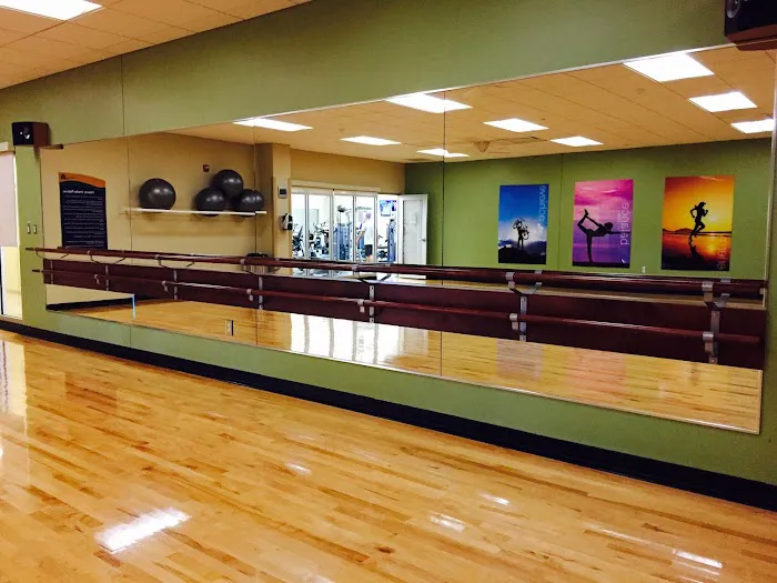 Neighborhood Club Picture 8