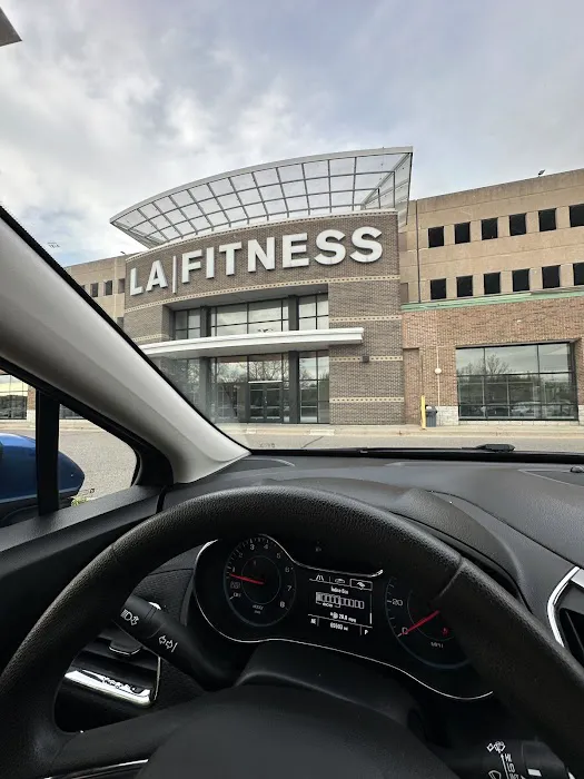 LA Fitness Picture 4