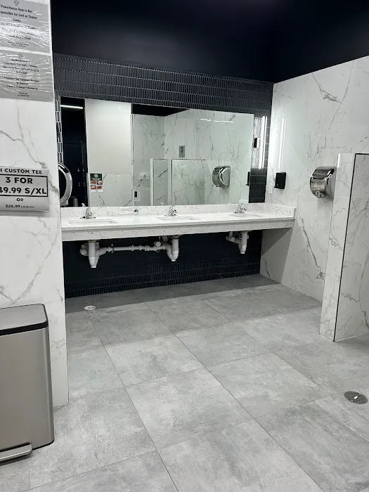 Powerhouse Gym Madison Heights Picture 6