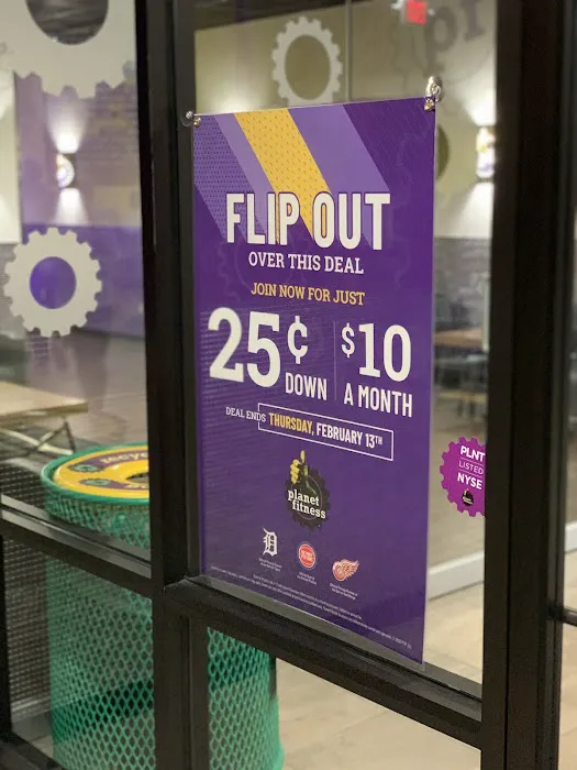 Planet Fitness Picture 4