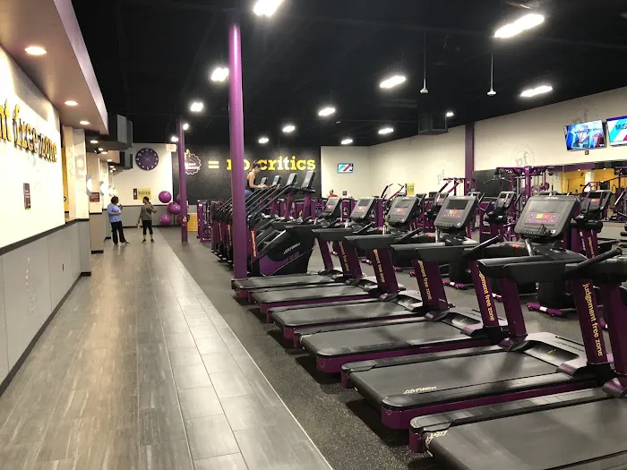 Planet Fitness Picture 5
