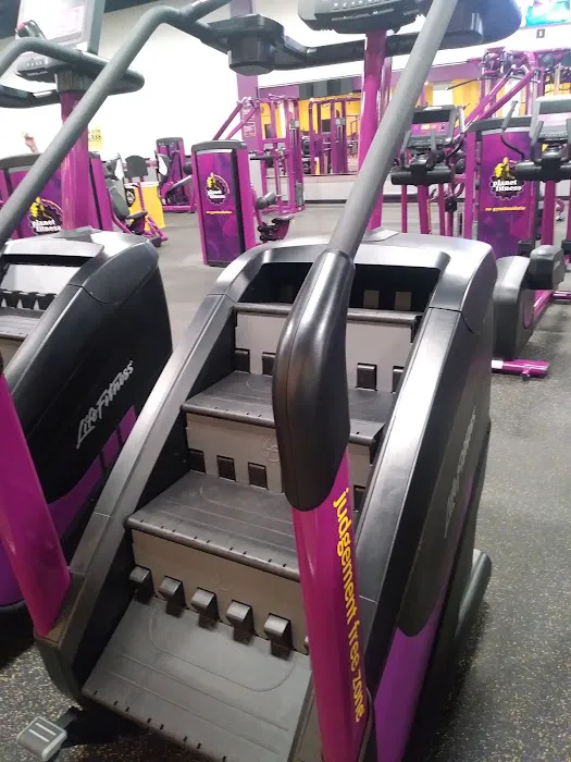 Planet Fitness Picture 10