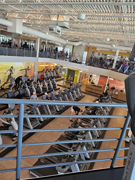 LA Fitness Picture 6