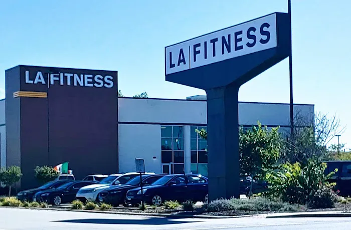 LA Fitness Picture 4