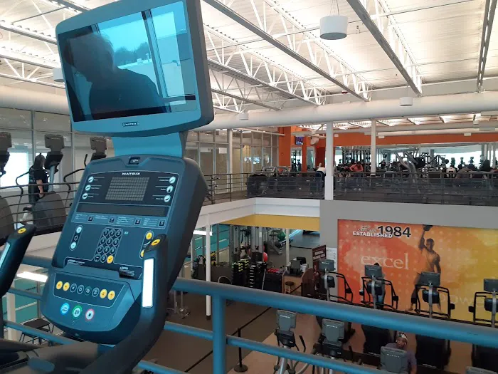 LA Fitness Picture 7