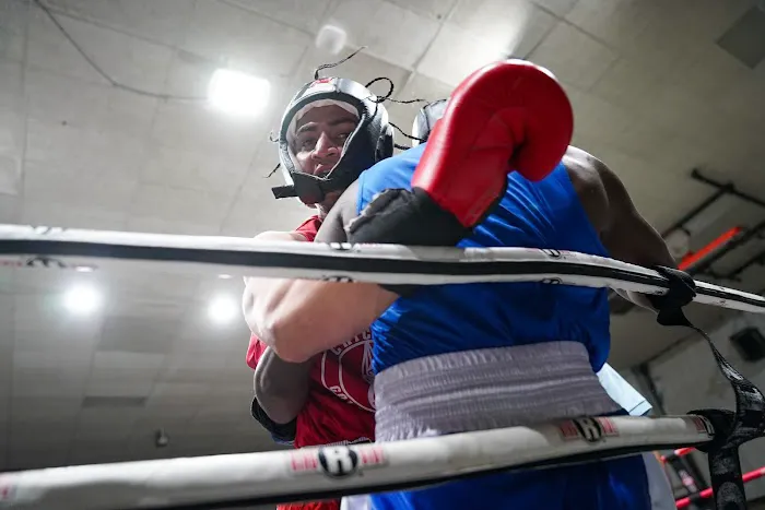 I Noah Training In Countryside Picture 8