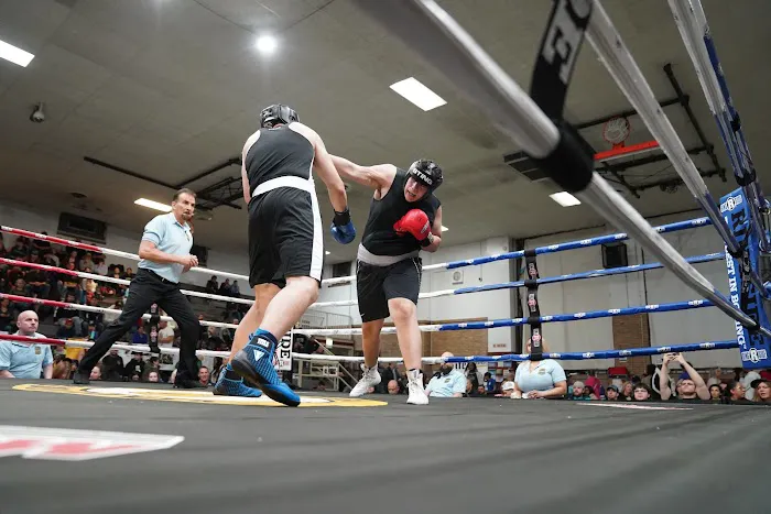 I Noah Training In Countryside Picture 9