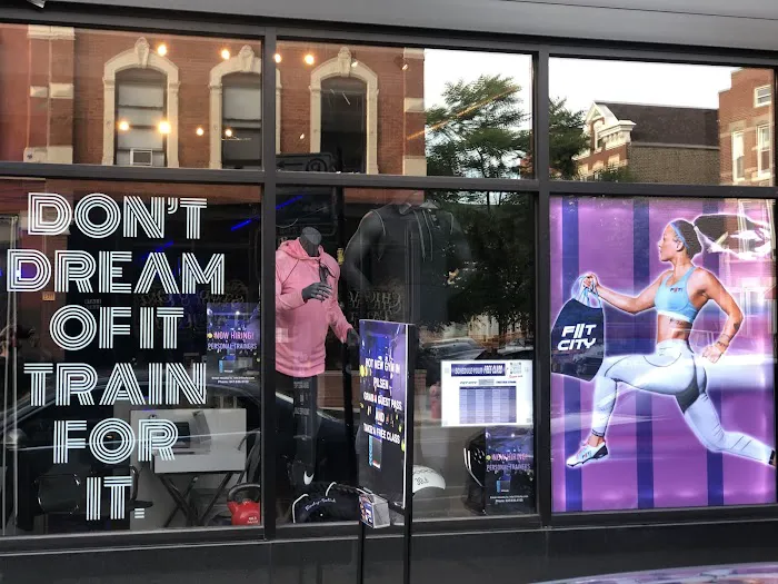 FIIT CITY Pilsen Picture 3