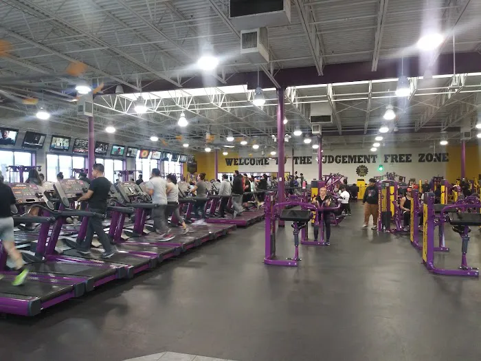 Planet Fitness Picture 3
