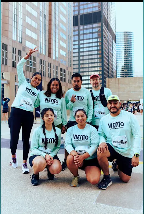 Viento - Little Village Runners Club Picture 2