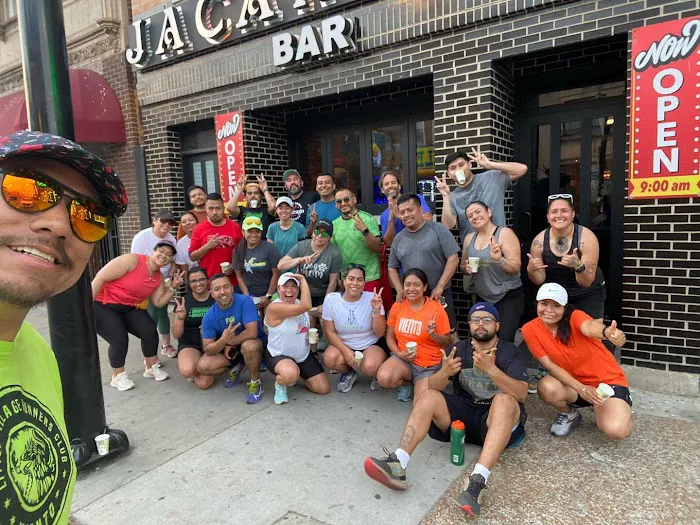 Viento - Little Village Runners Club Picture 5