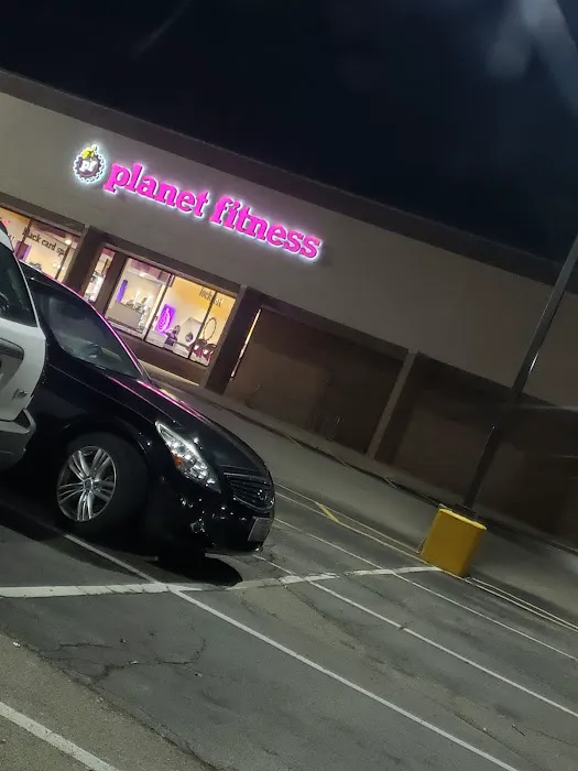 Planet Fitness Picture 3