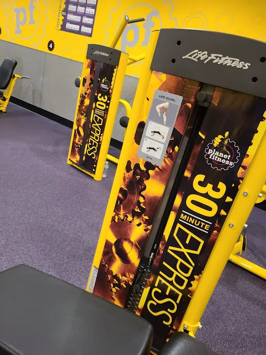 Planet Fitness Picture 9