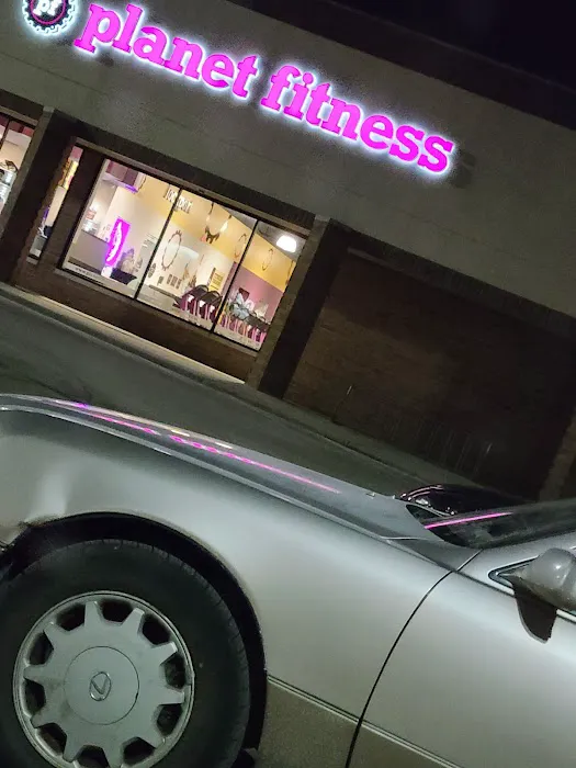 Planet Fitness Picture 4
