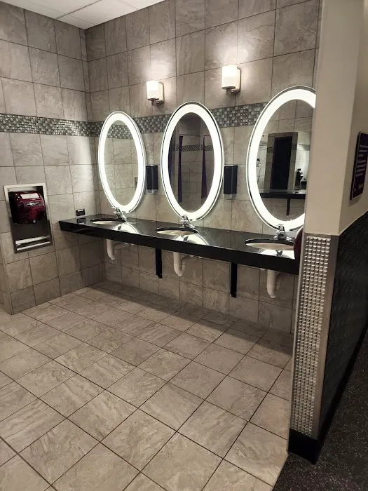 Planet Fitness Picture 3