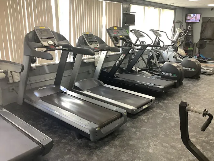 Charleston 24 Hour Gym Picture 7