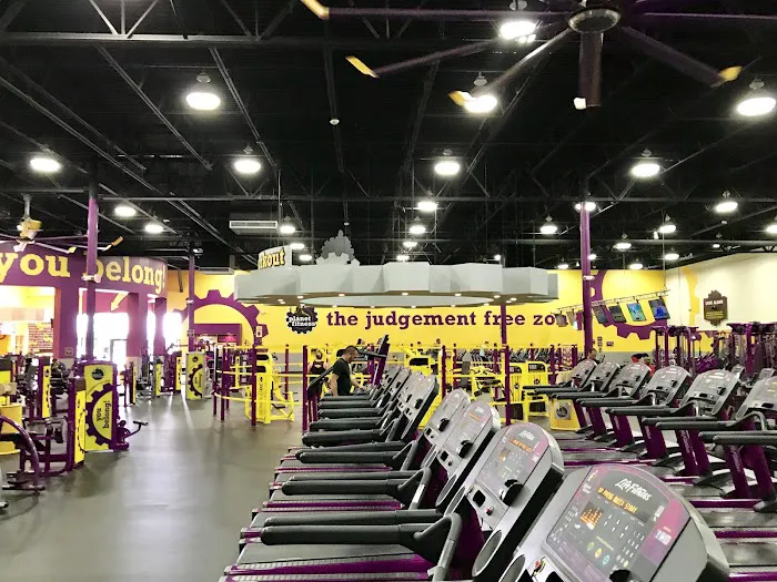 Planet Fitness Picture 6