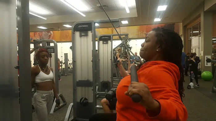 LA Fitness Picture 3