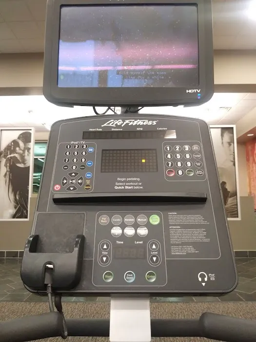 LA Fitness Picture 4