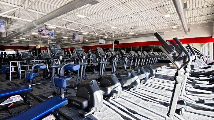 Powerhouse Gym Clinton Township 24/7 Picture 5