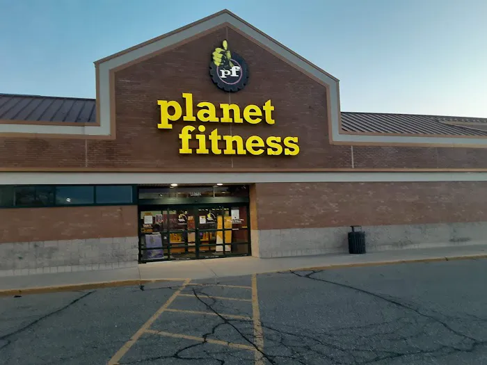 Planet Fitness Picture 7