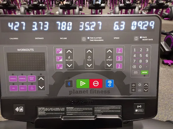 Planet Fitness Picture 9