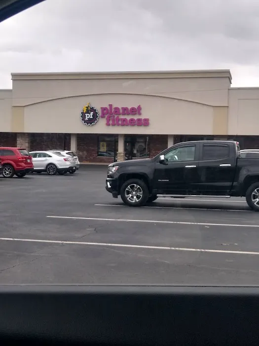 Planet Fitness Picture 6